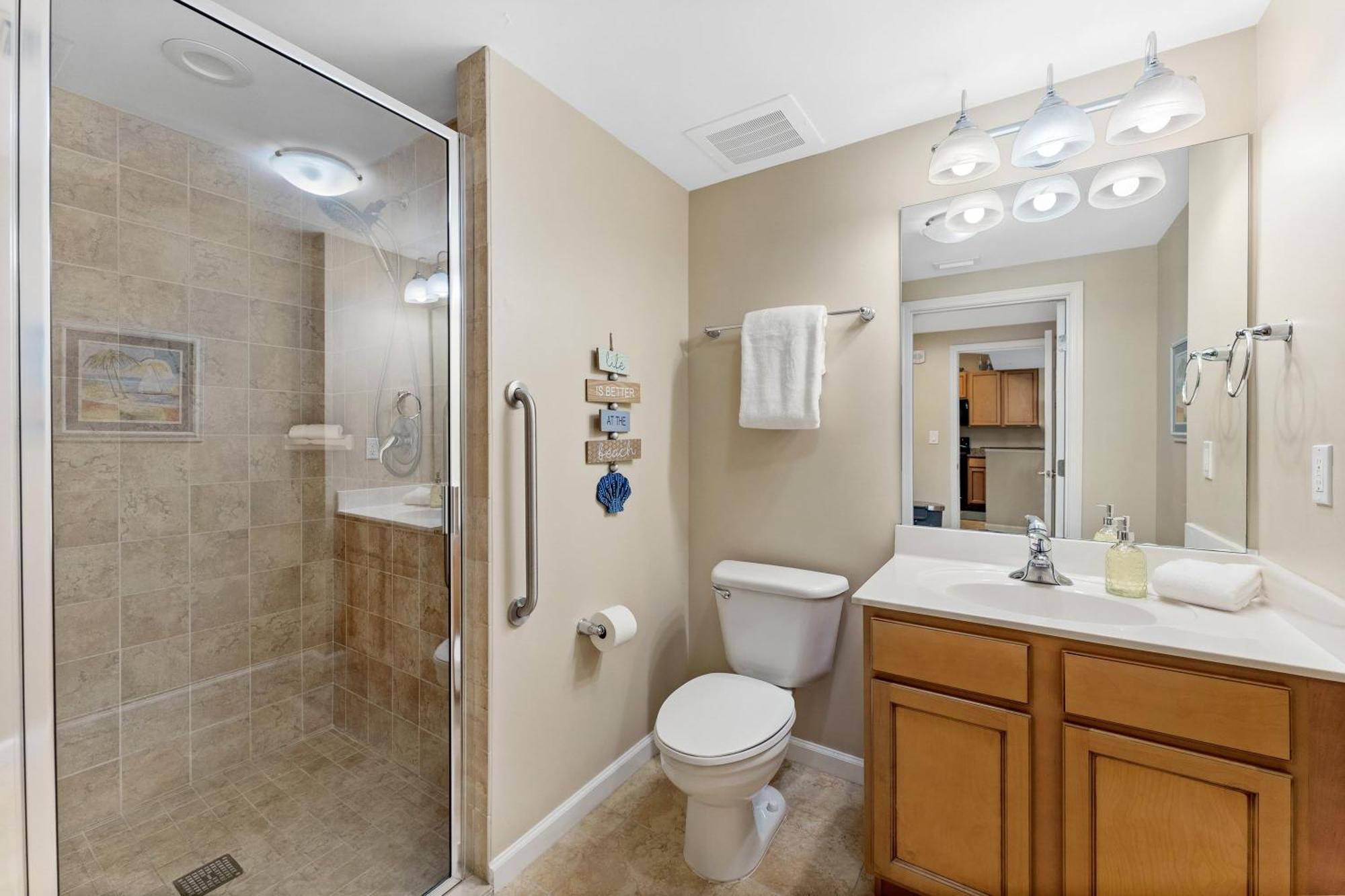 5 Star Resort 2Br 2 Bath King Suite Shuttle Pools Across From Beach 2208 Destin Exterior photo